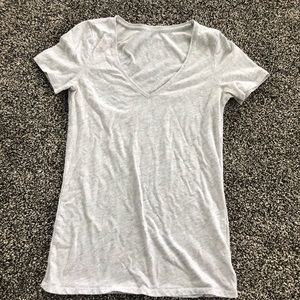American Eagle v-neck T-shirt